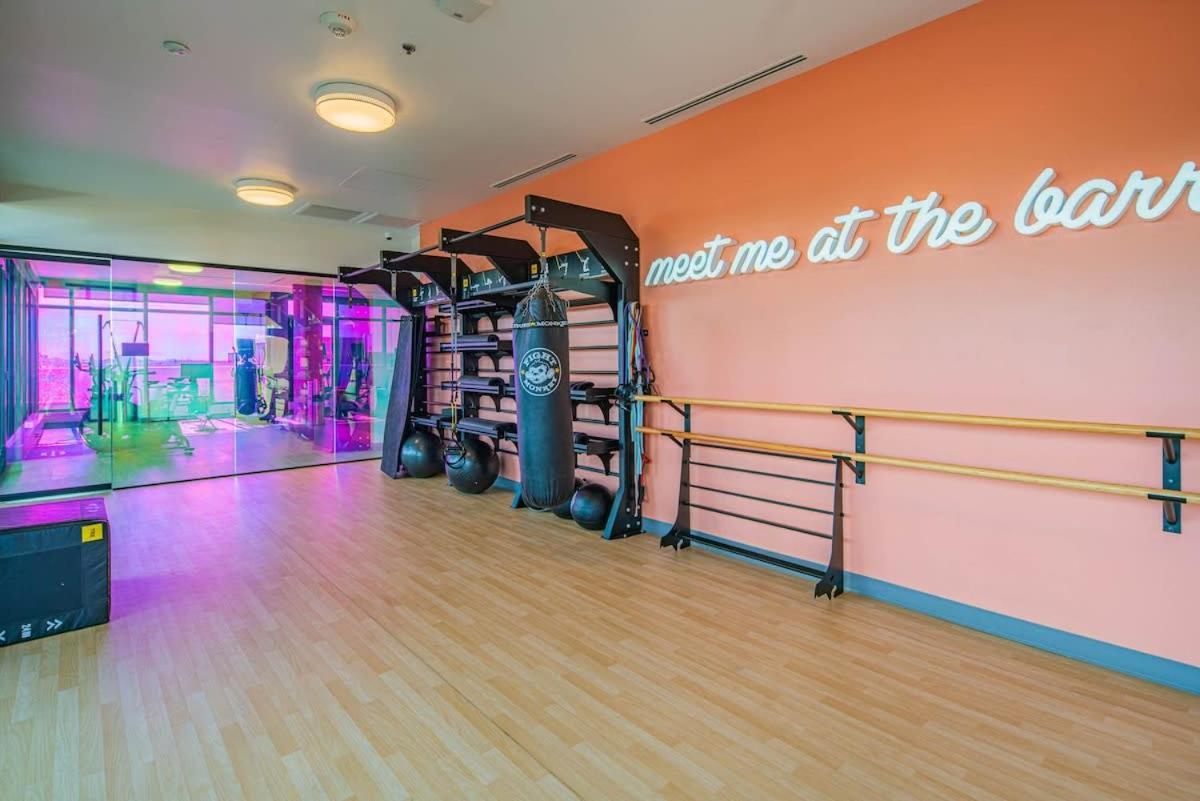 Apartament Detailed 2Bd, Highrise Dt, Pool, Gym, Parking, Sleeps 8 Phoenix Zewnętrze zdjęcie