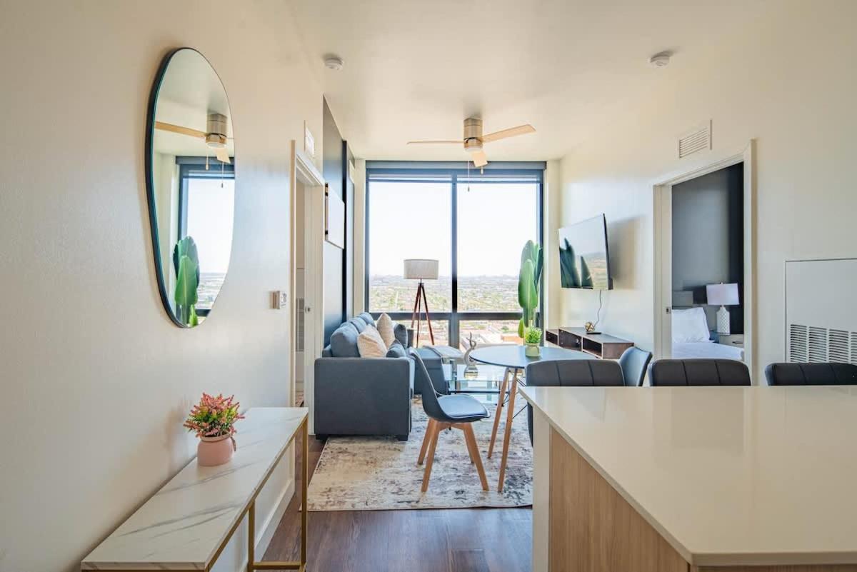 Apartament Detailed 2Bd, Highrise Dt, Pool, Gym, Parking, Sleeps 8 Phoenix Zewnętrze zdjęcie
