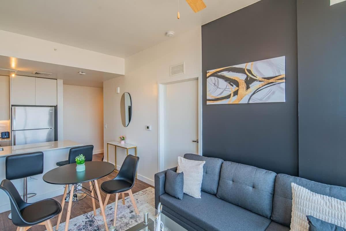 Apartament Detailed 2Bd, Highrise Dt, Pool, Gym, Parking, Sleeps 8 Phoenix Zewnętrze zdjęcie